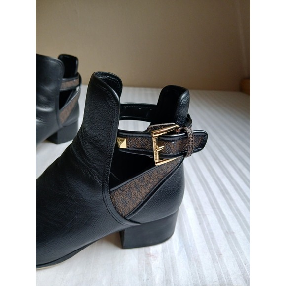 Michael Kors Boots 7.5 M Pebbled Grain Leather Britton Ankle Logo Preppy Classic - Picture 14 of 15
